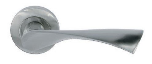 ידיות דלת פנים דגם מילאנו + זוג רוזטות תפוס פנוי מבית Yale צבע ניקל