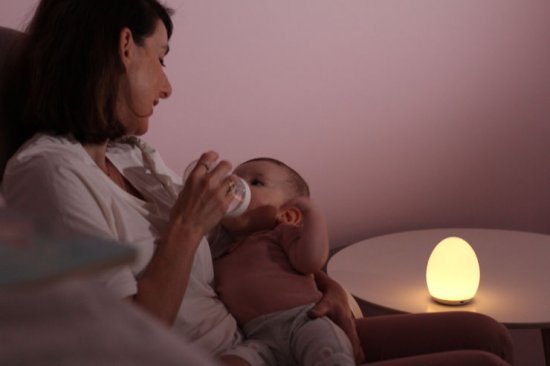 מנורת לילה נטענת חכמה מבית Yamayo – צבע לבן