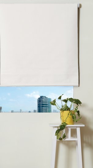 וילון גלילה האפלה כפול 120x160 ס"מ מבית Homestyle – שמנת