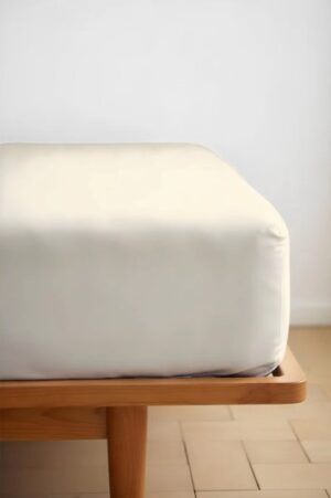 סדין 100% כותנה למיטה בגודל 180x200 ס"מ קולקציית Ekko Cotton מבית Arige Gad – קרם