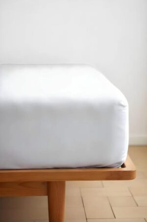 סדין 100% כותנה למיטה בגודל 160x200 ס''מ קולקציית Ekko Cotton מבית Arige Gad - צבע לבן