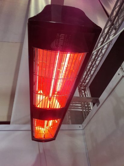 תנור חימום אינפרא אדום 3000W דגם Titan Wide מבית החוויה - צבע שחור