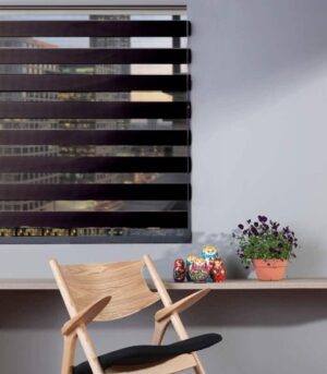 וילון זברה עם קרניז תואם 100x160 ס"מ מבית Homestyle – שחור