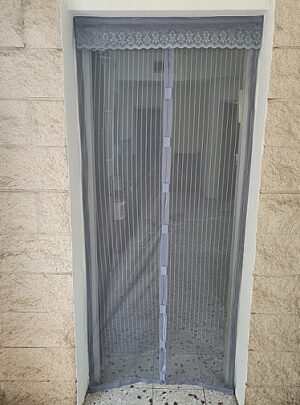 רשת נגד יתושים וזבובים לדלת עם מגנטים Bpatent - צבע לבן