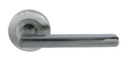 ידיות דלת פנים דגם גרנדה + זוג רוזטות מפתח 0 מבית Yale - צבע ניקל