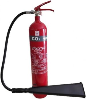 מטף כיבוי אש 5 ק''ג CO2 (פחמן דו חמצני) כולל מתלה לקיר וצינור מבית קרבצ'יק