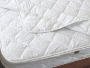 מגן מזרן ריפודית למיטה זוגית 160X200 ס''מ Arige Gad - צבע לבן