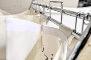 411434_b_1.jpg סל כביסה 2 תאים מתכת Honey Can Do